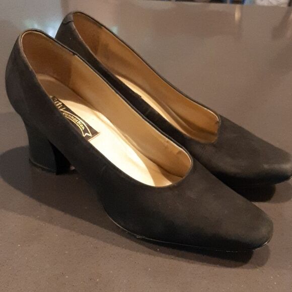 City Connection Black Leather Tuscany 9M Heels - Picture 1 of 12
